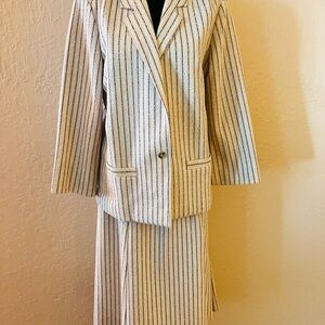 Alfred Dunner Cream‎ and Black Striped Skirt Set